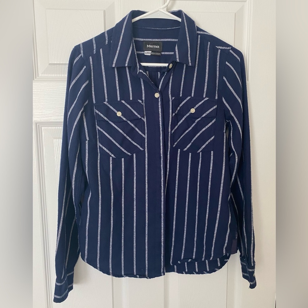Woman’s Marmot button up/ long sleeve shirt
